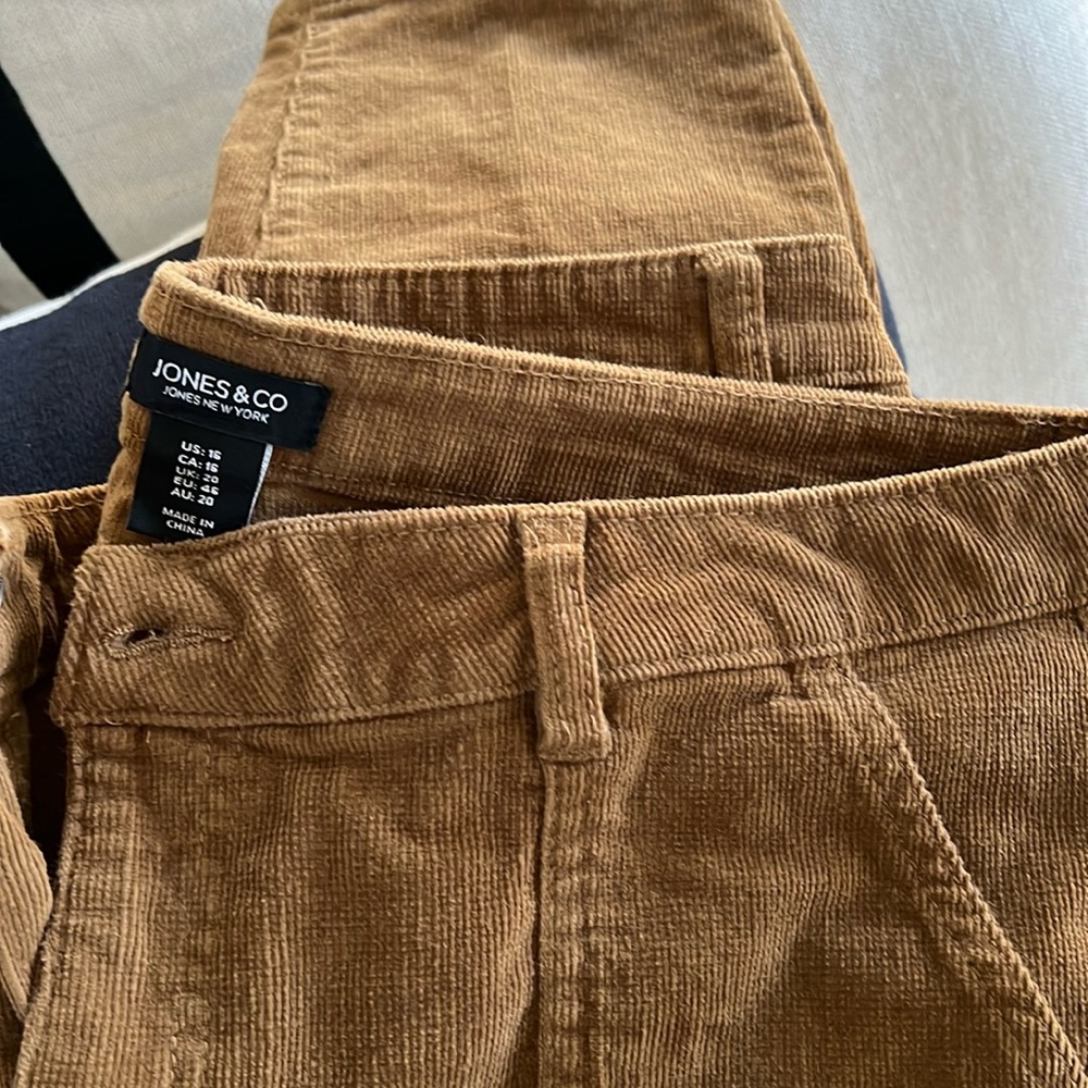 Women’s Jones New York crop pants size 16